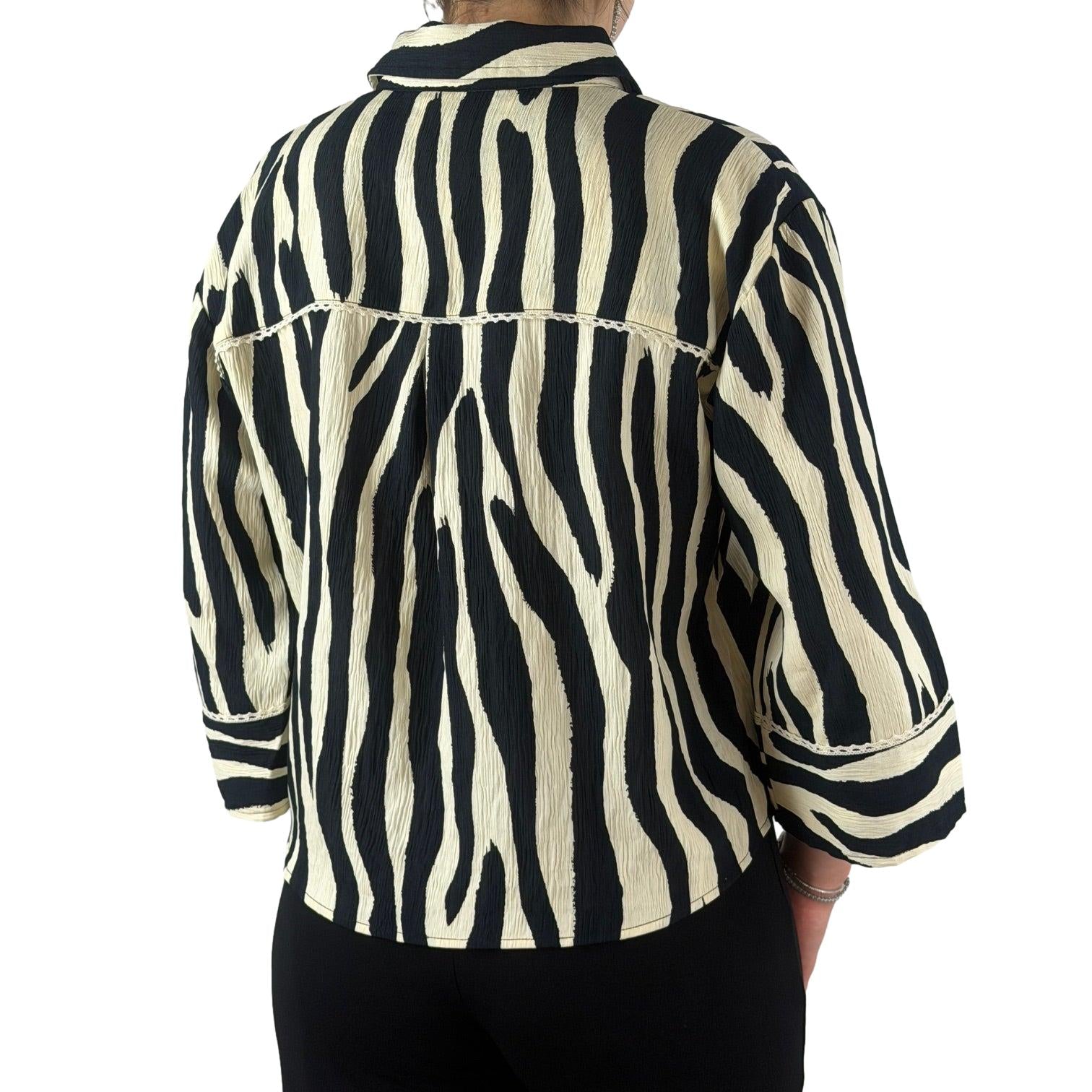 Blouse with all-over print