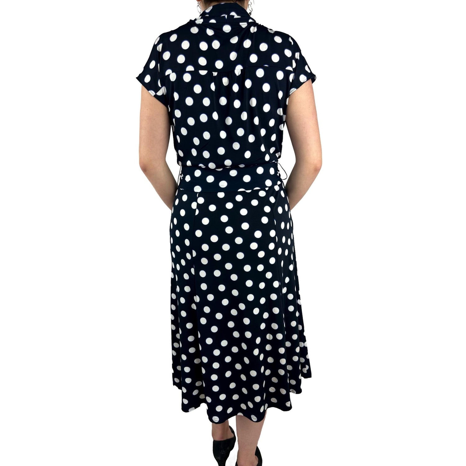 Kleid mit Tupfenmuster. Mode von Betty Barclay. Seidel Moden Onlineshop
