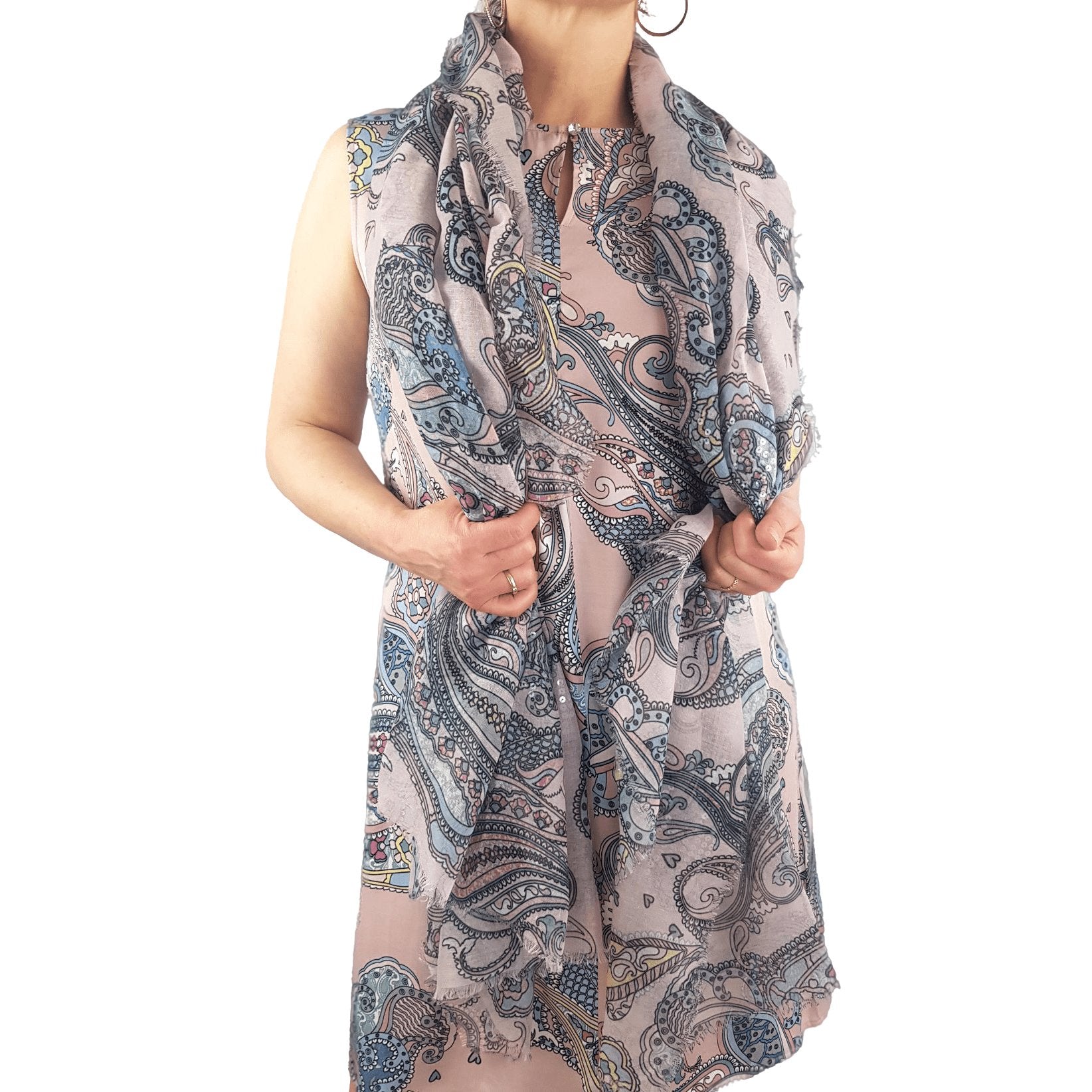 Schal mit Paisley Muster. Mode von Betty Barclay. Seidel Moden Onlineshop