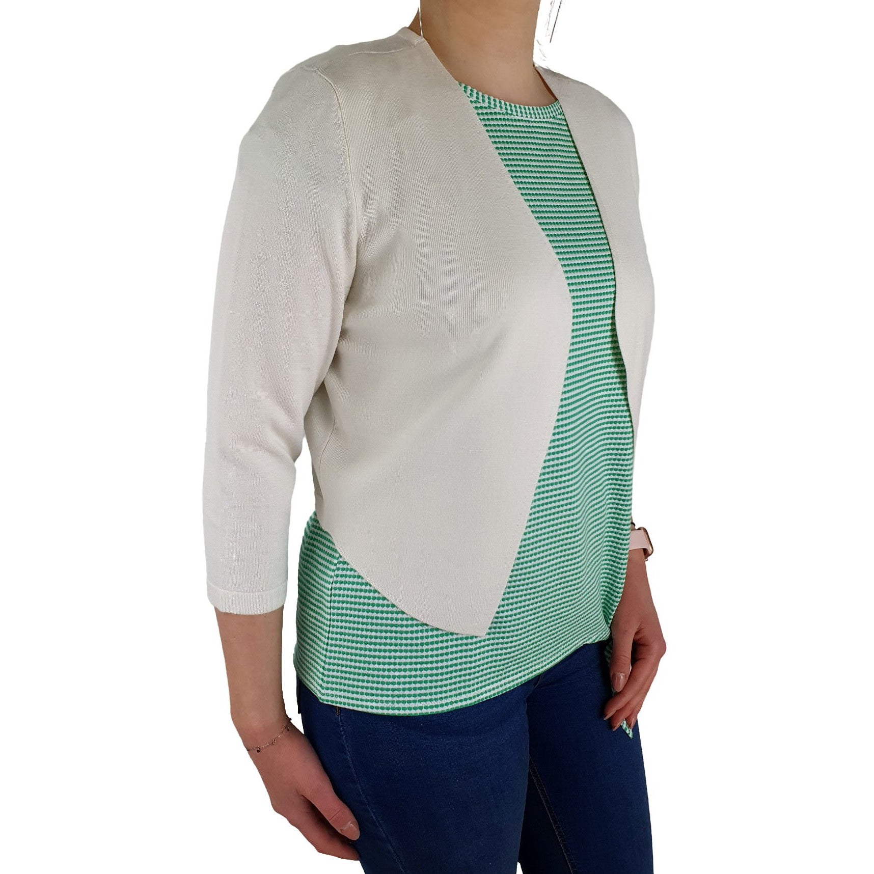 Kurze Strickjacke in Feinstrick-Qualität. Mode von Betty Barclay. Seidel Moden Onlineshop