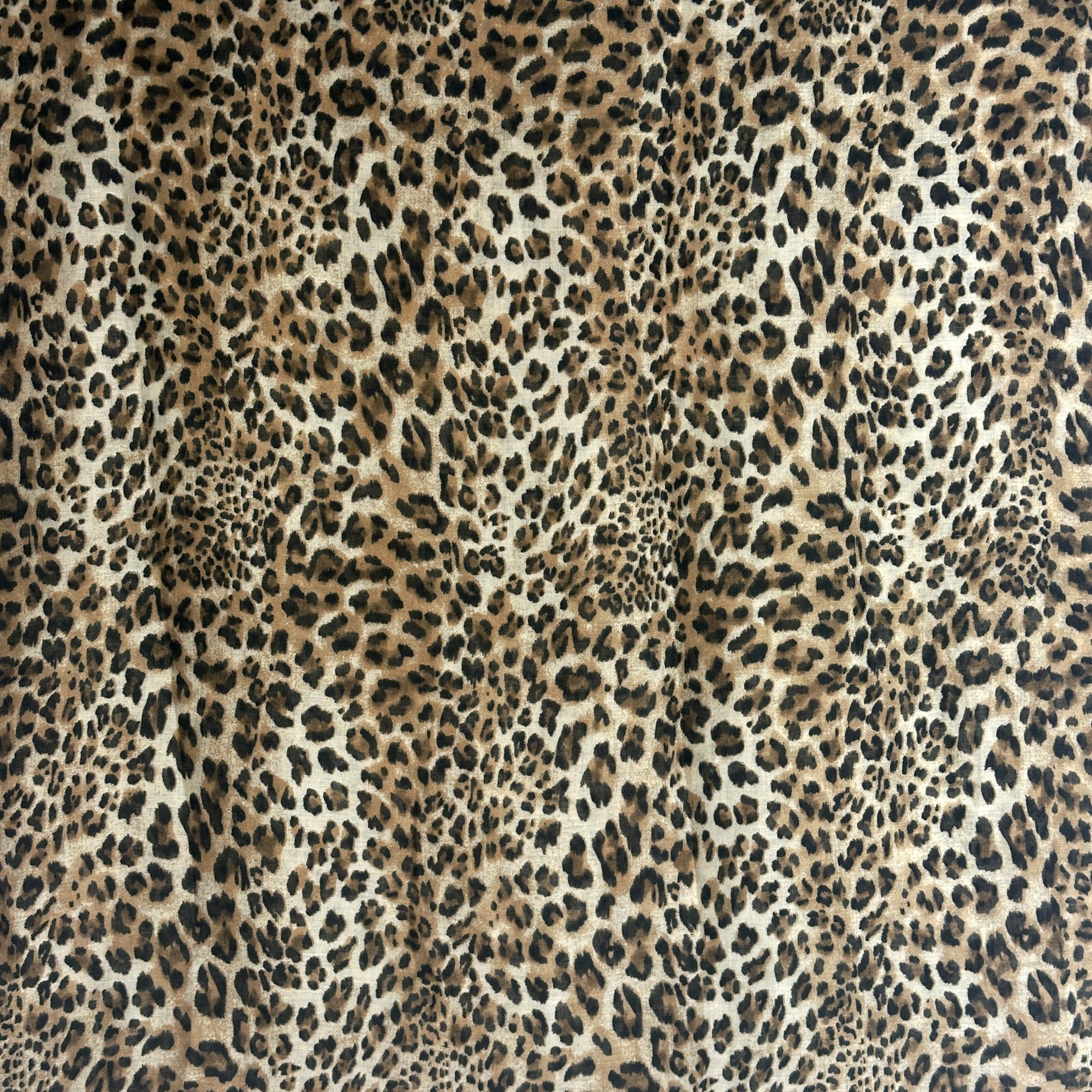 Loop mit Leomuster. Mode von Cassandra. Seidel Moden Onlineshop