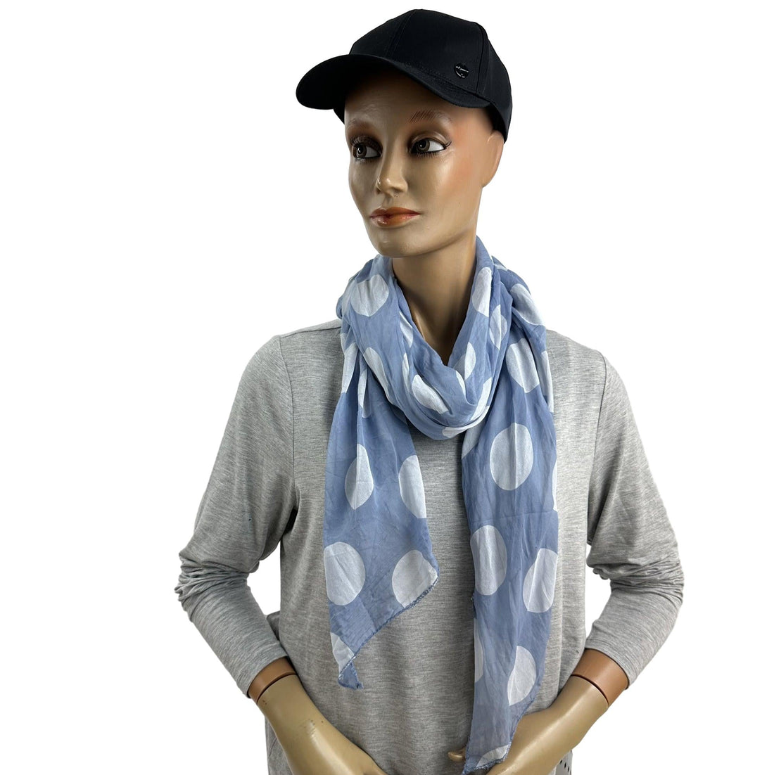 Schal mit Tupfen. Mode von Cassandra. Seidel Moden Onlineshop