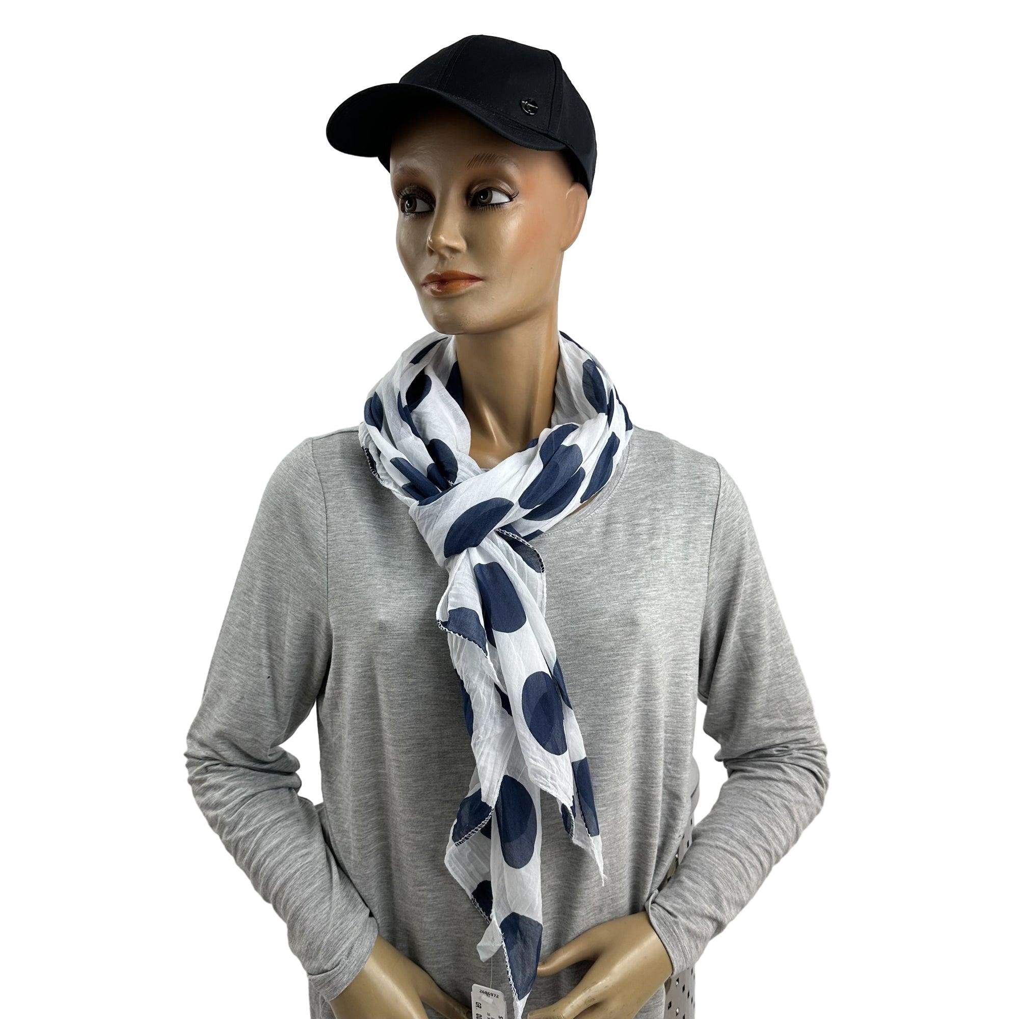 Schal mit Tupfen. Mode von Cassandra. Seidel Moden Onlineshop