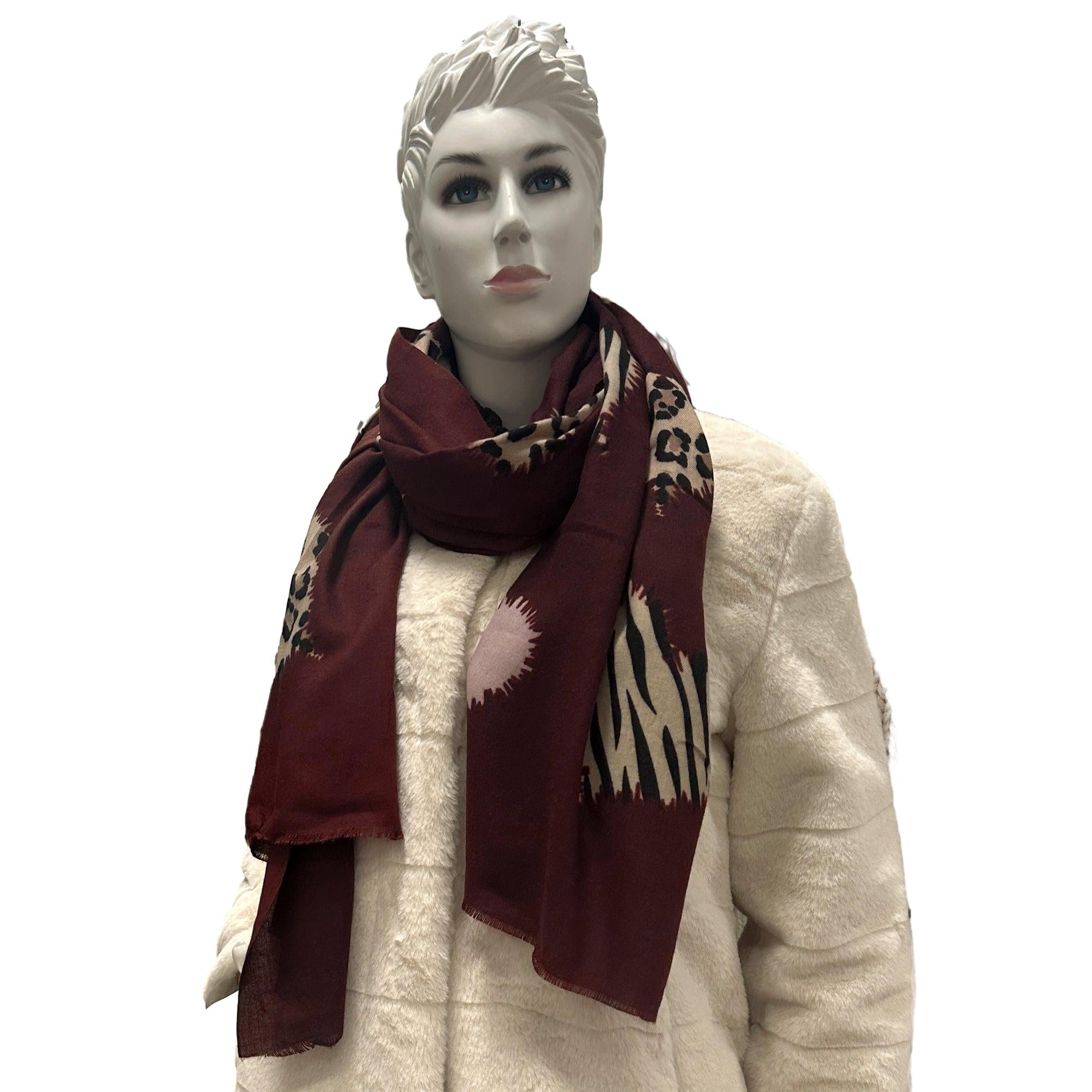 Schal mit Herzen. Mode von Cassandra. Seidel Moden Onlineshop