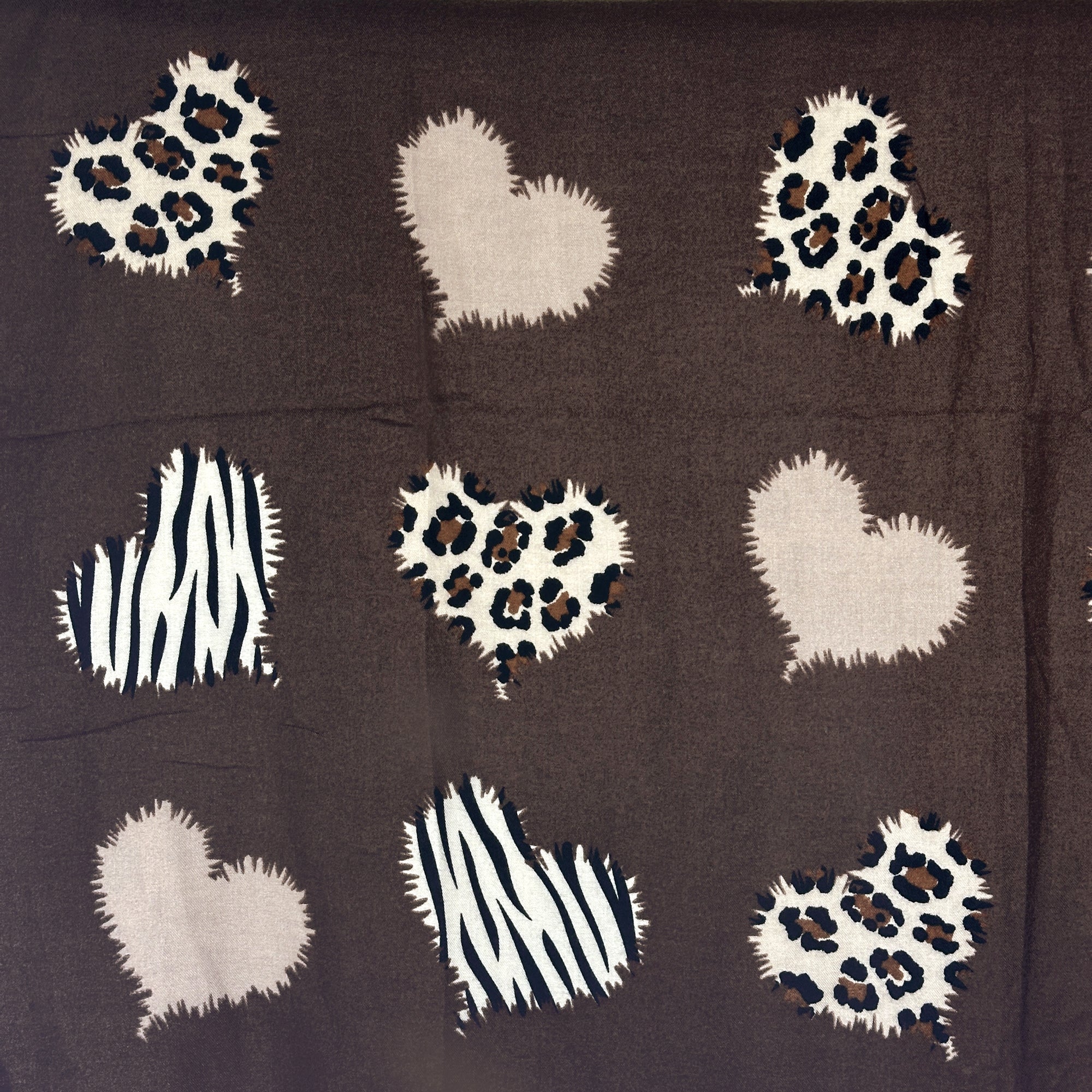 Schal mit Herzen. Mode von Cassandra. Seidel Moden Onlineshop