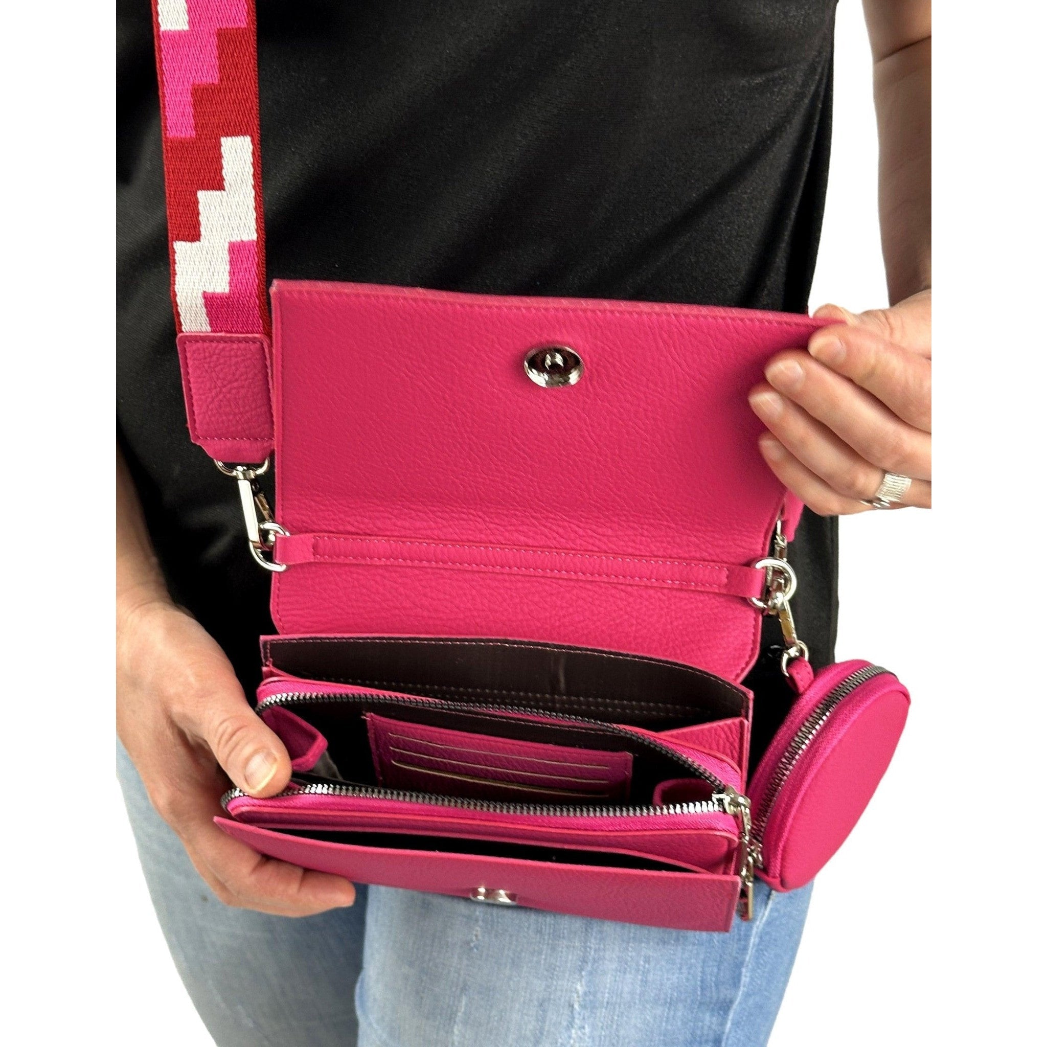 Umhängetasche mit Magnetverschluss. Mode von Cassandra. Seidel Moden Onlineshop