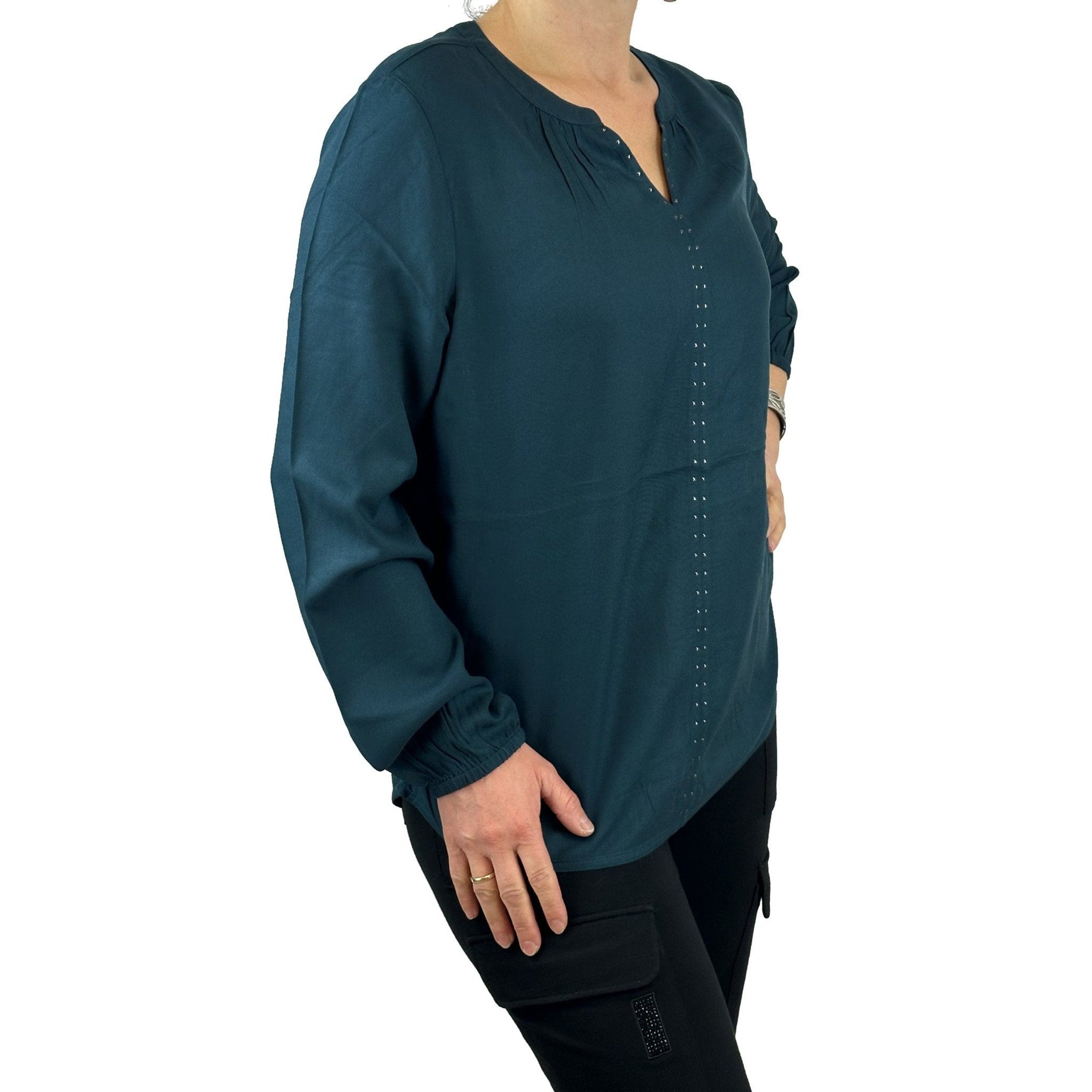 Schluse mit Nietenbesatz. Mode von Cecil. Seidel Moden Onlineshop