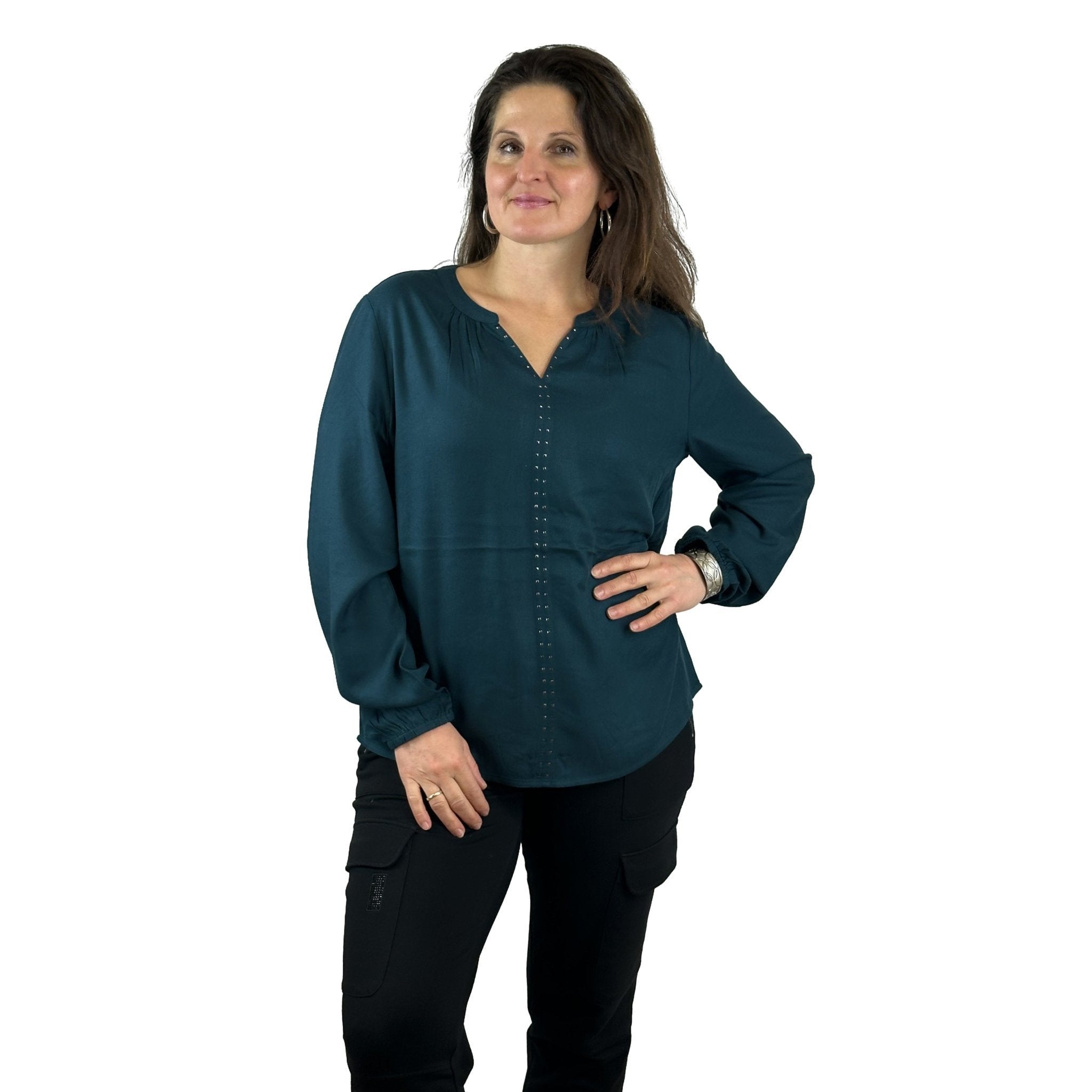 Schluse mit Nietenbesatz. Mode von Cecil. Seidel Moden Onlineshop