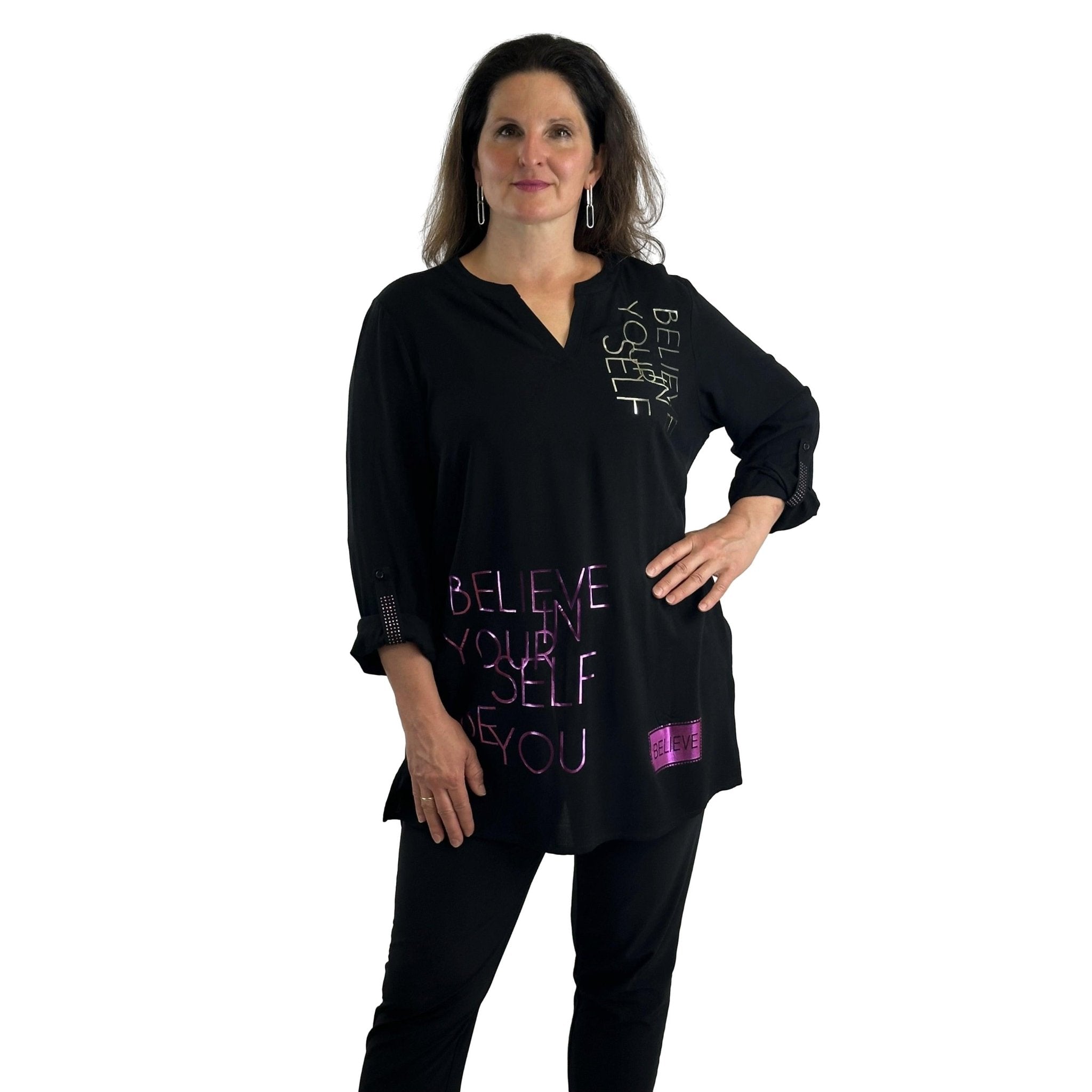 Edle Tunika mit Schriftzug. Mode von Doris Streich. Seidel Moden Onlineshop