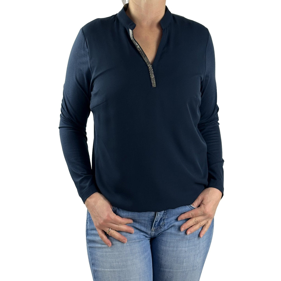 Schluse mit Strasssteinen. Mode von Frank Walder. Seidel Moden Onlineshop