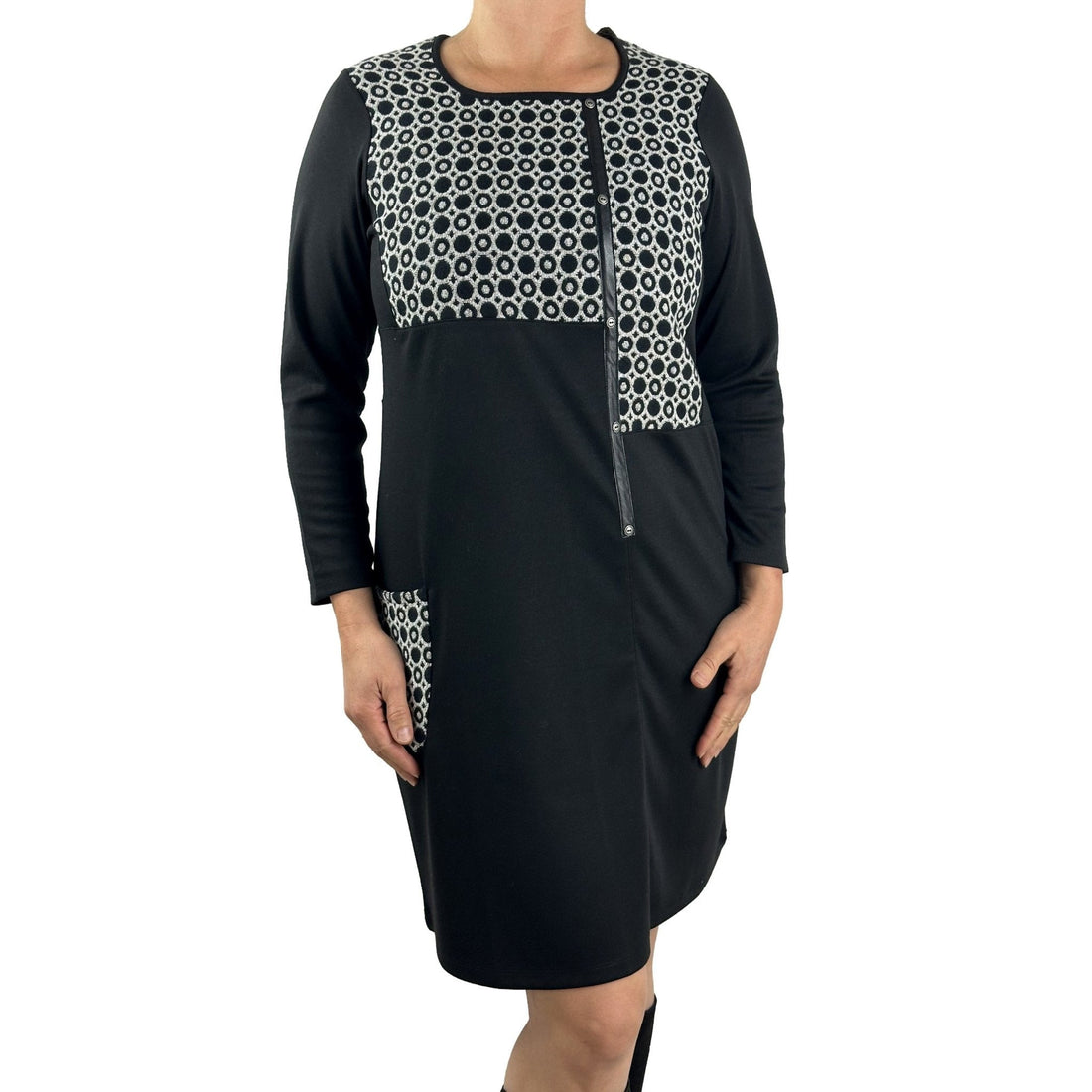 Kleid mit Tasche und Lederoptik-Details. Mode von Kalisson. Seidel Moden Onlineshop