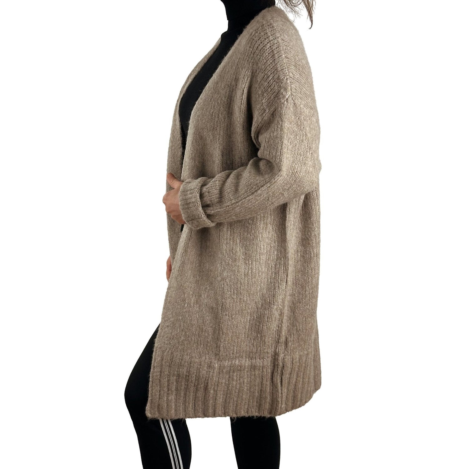 Strickjacke mit breiten Rippenbündchen. Mode von Mekstone. Seidel Moden Onlineshop