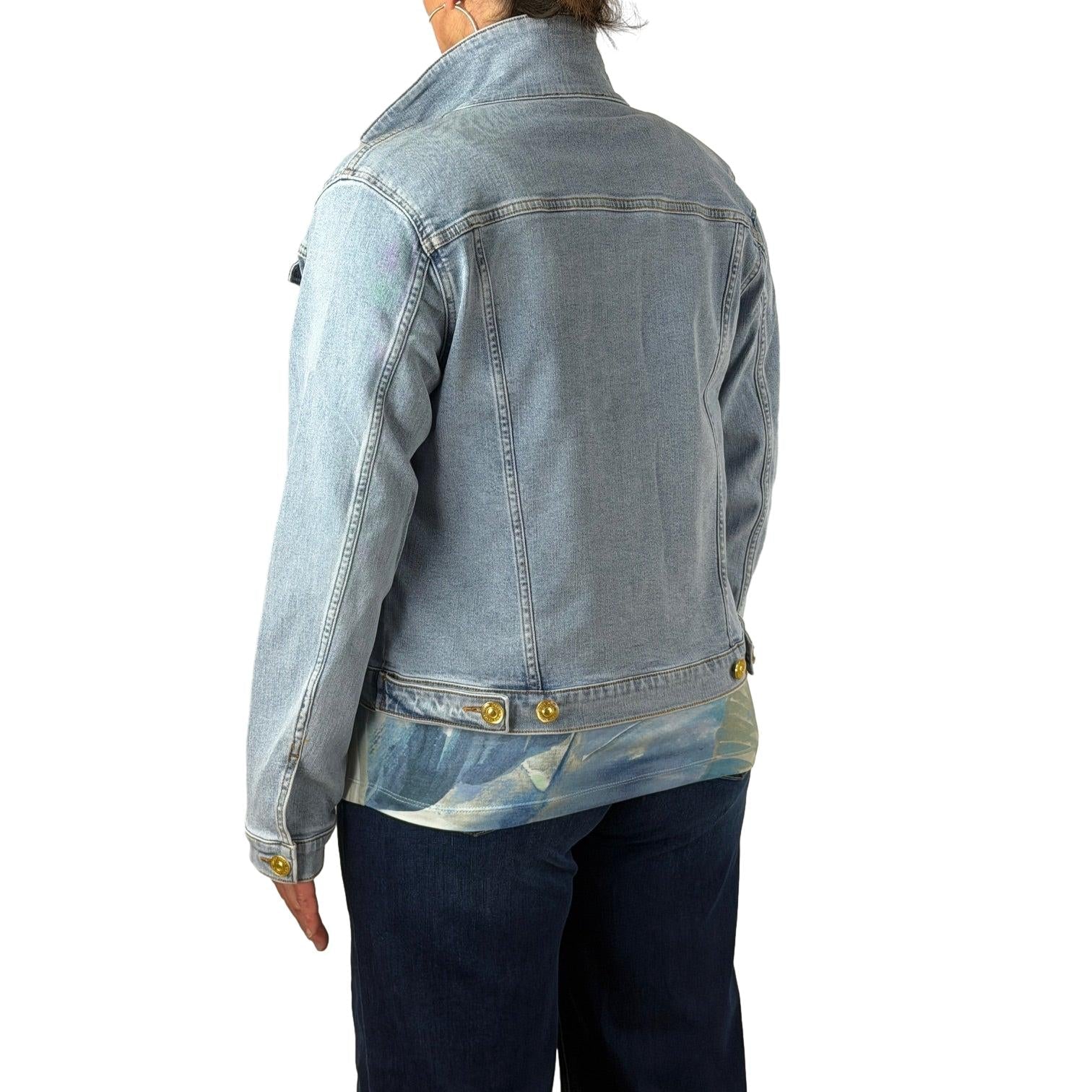 Jeansjacke mit Goldknöpfen - Mode von MICHA