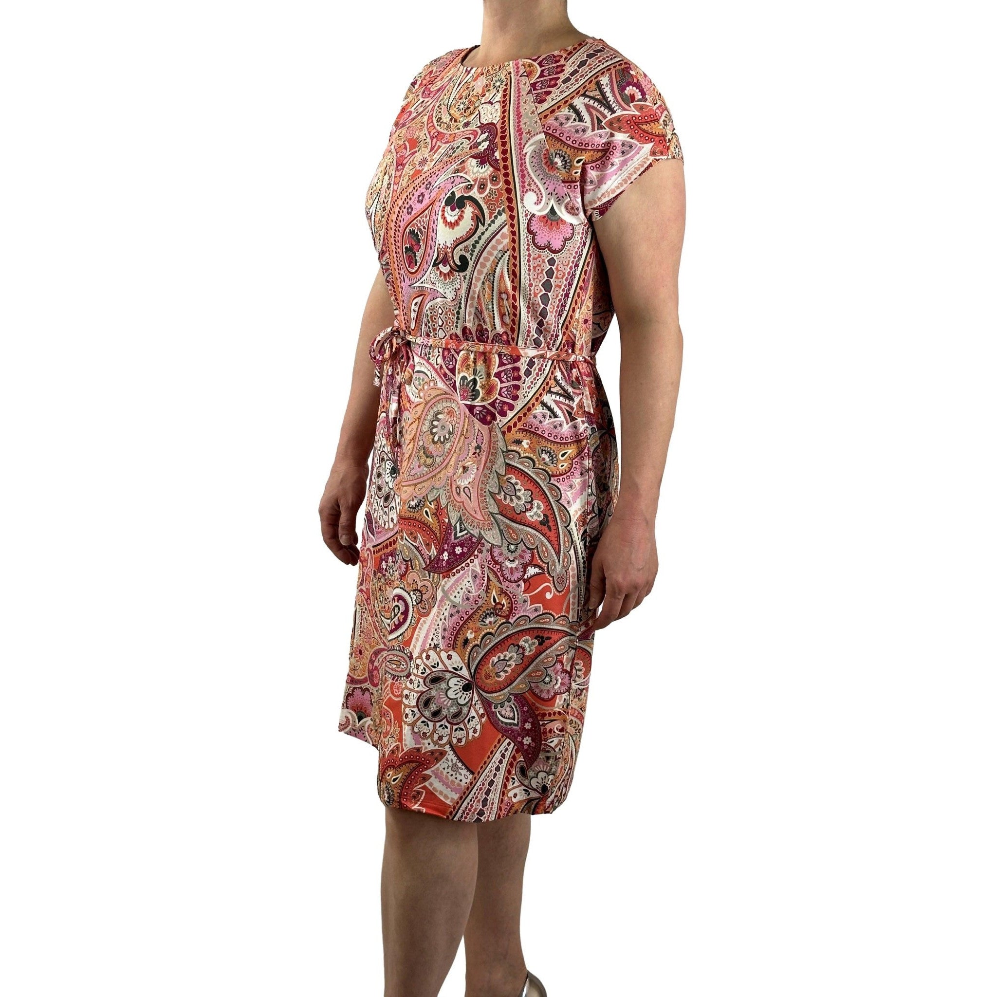Kleid mit Allover-Print. Mode von Monari. Seidel Moden Onlineshop