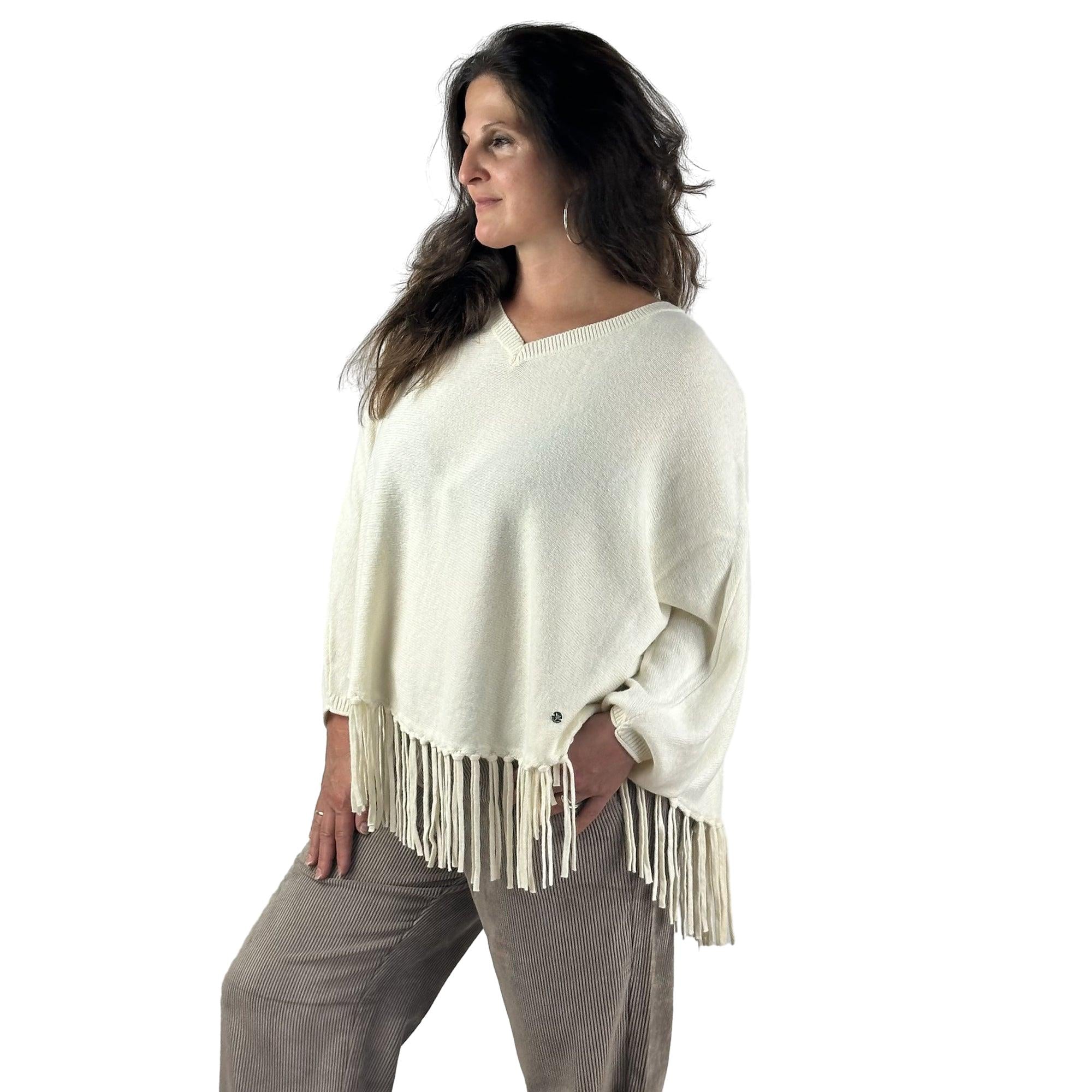 Poncho mit Fransen. Mode von Monari. Seidel Moden Onlineshop