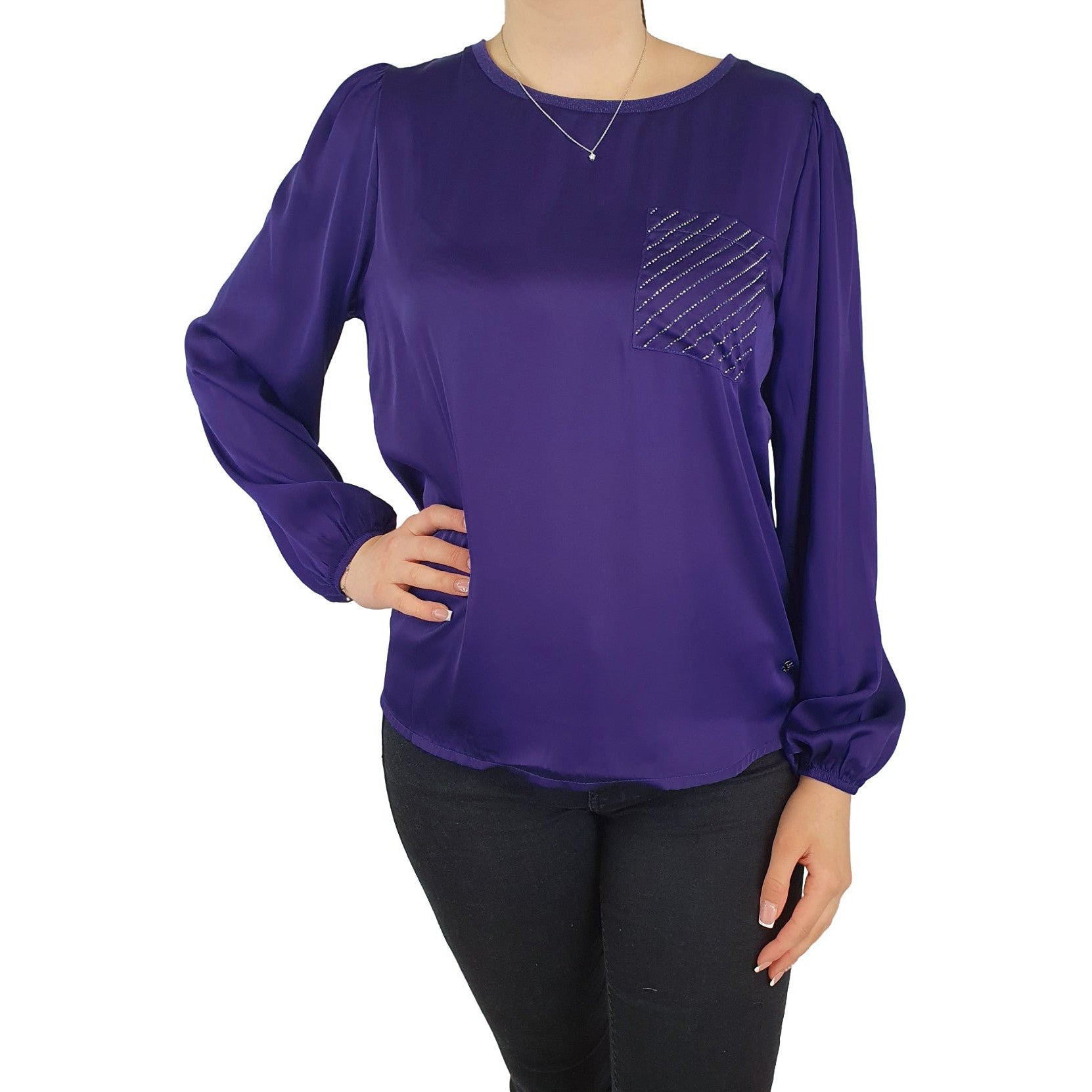 Schluse in edler Satinoptik. Mode von Monari. Seidel Moden Onlineshop