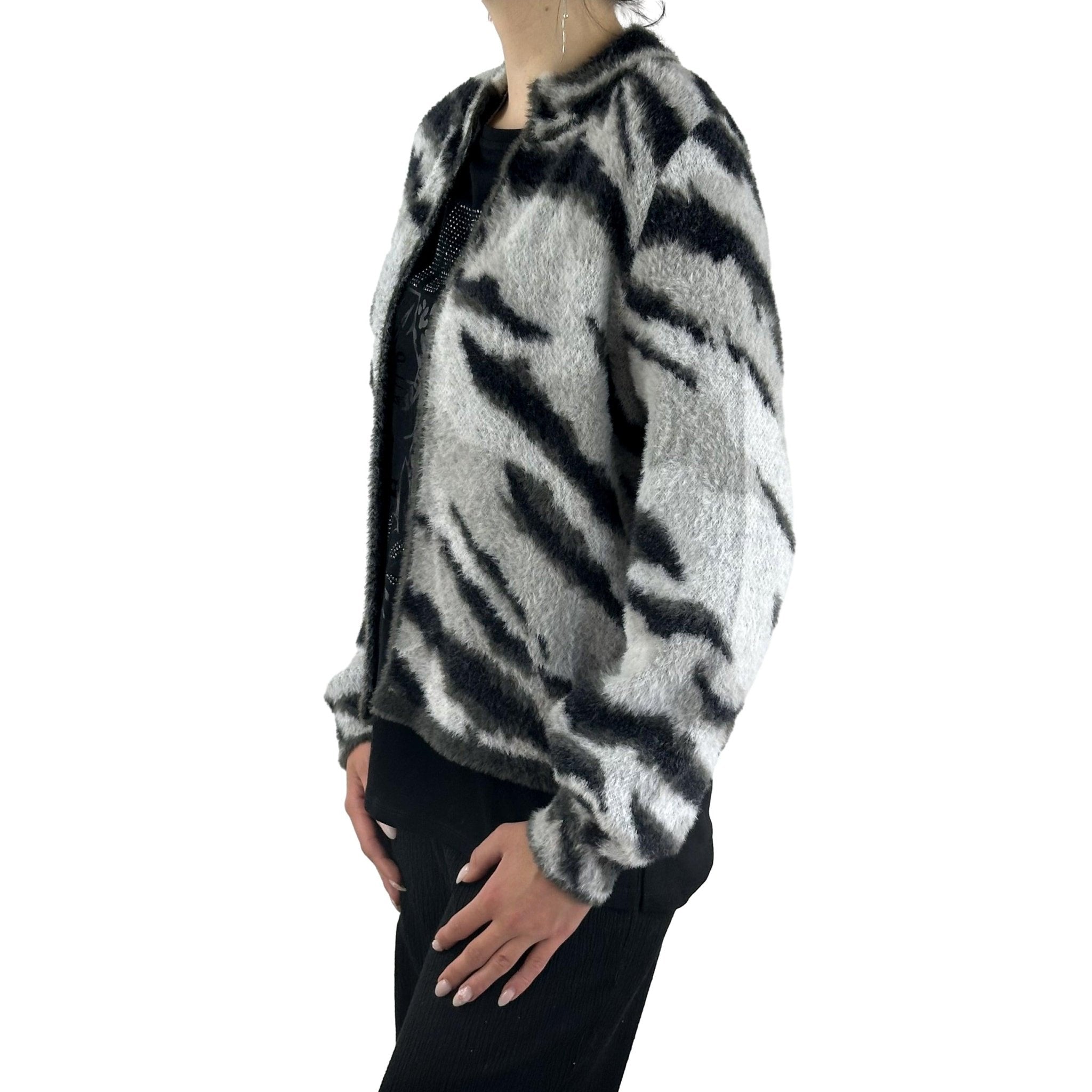 Strickjacke in Flauschqualität. Mode von Monari. Seidel Moden Onlineshop