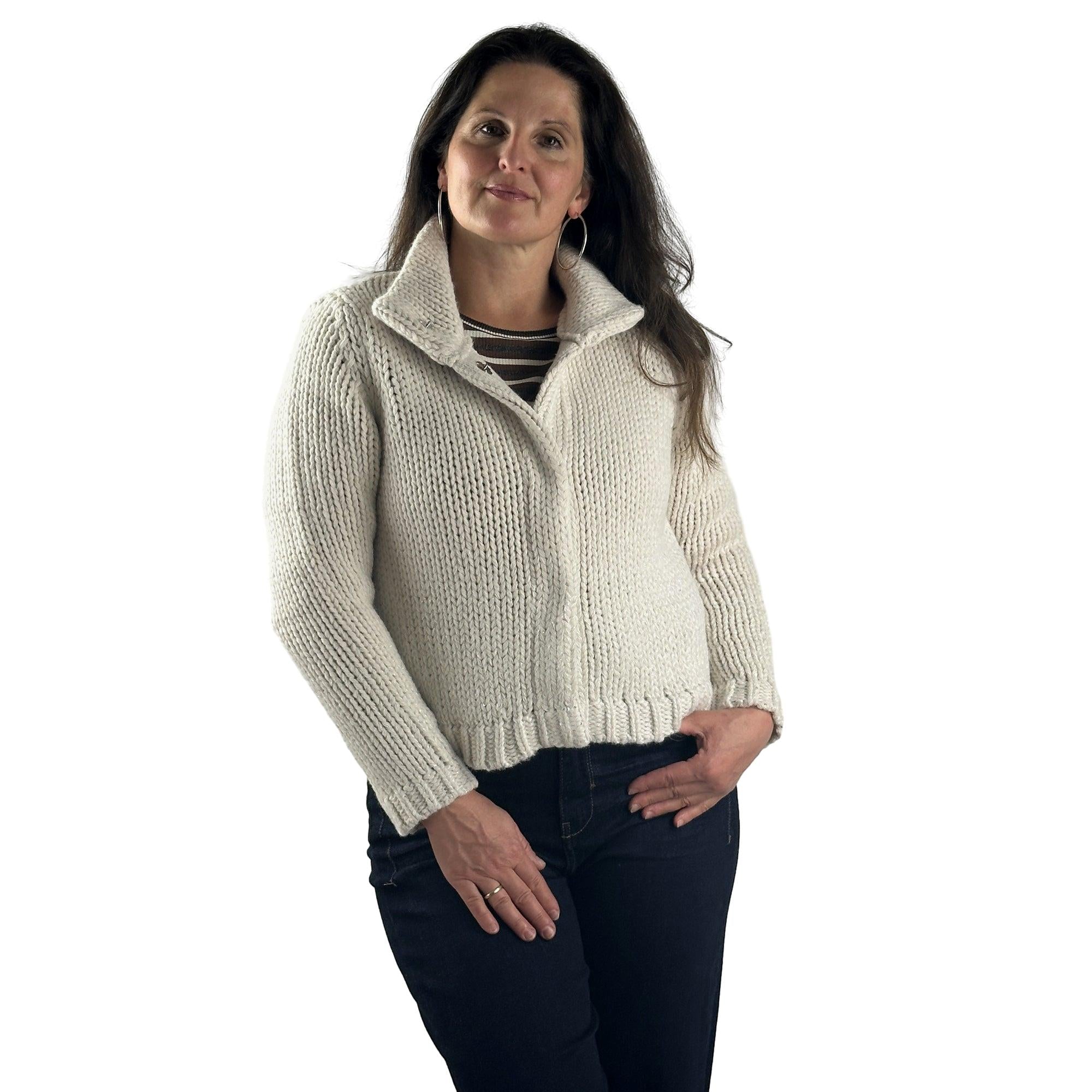 Strickjacke mit Pailletten. Mode von Monari. Seidel Moden Onlineshop