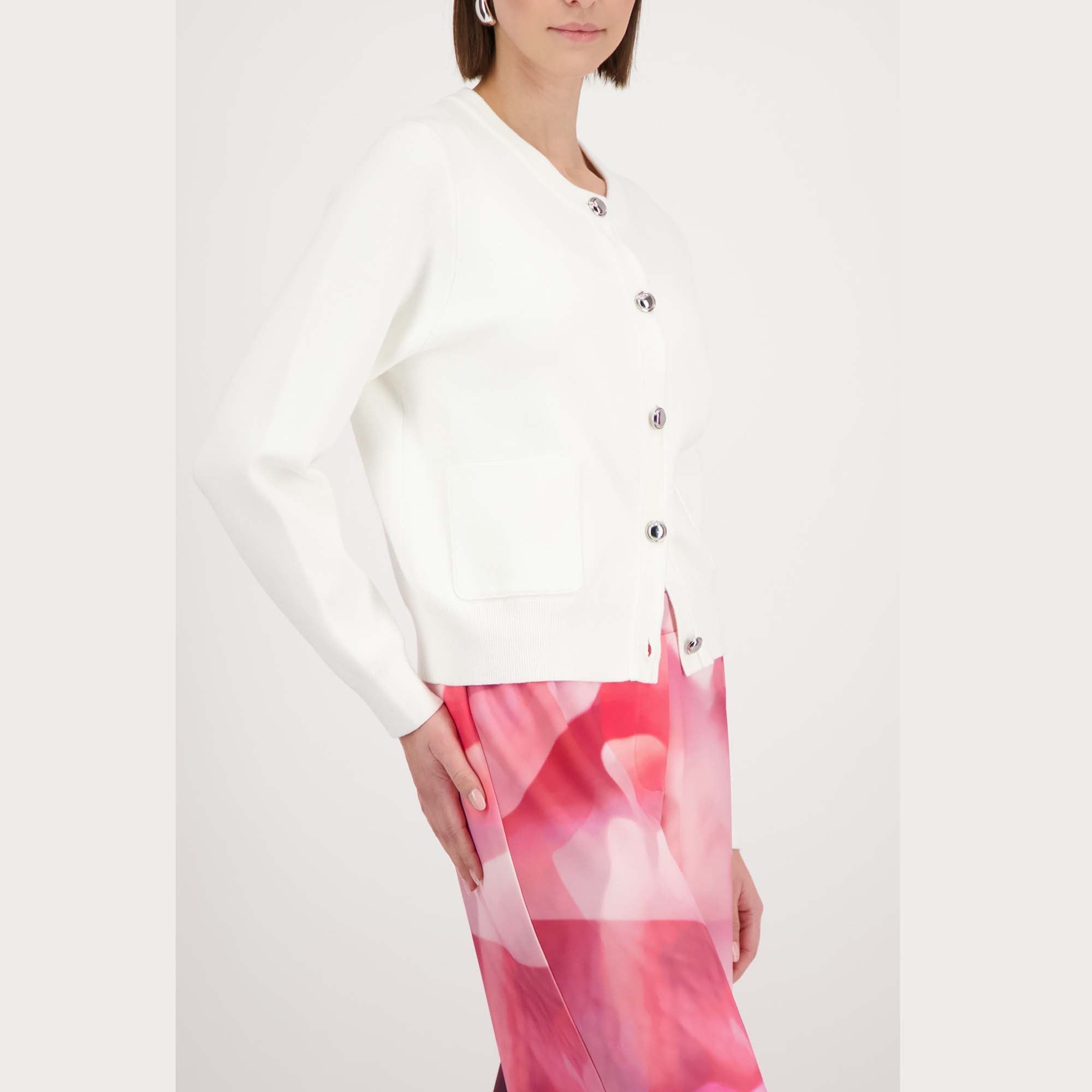 Strickjacke mit Schmuckknöpfen - Mode von Monari