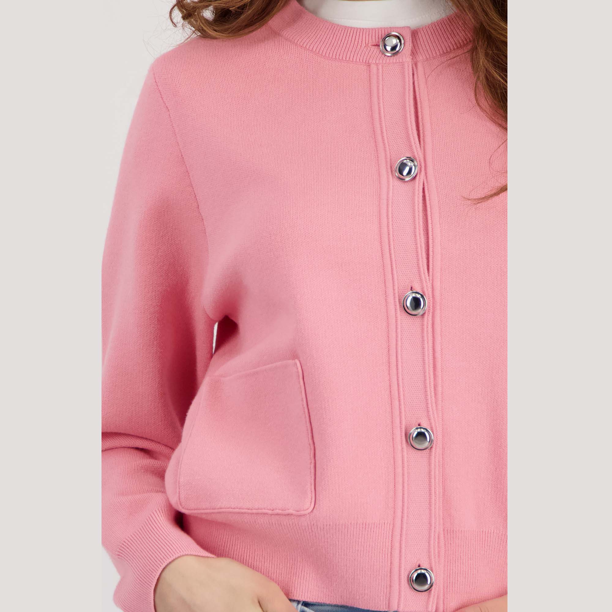 Strickjacke mit Schmuckknöpfen - Mode von Monari