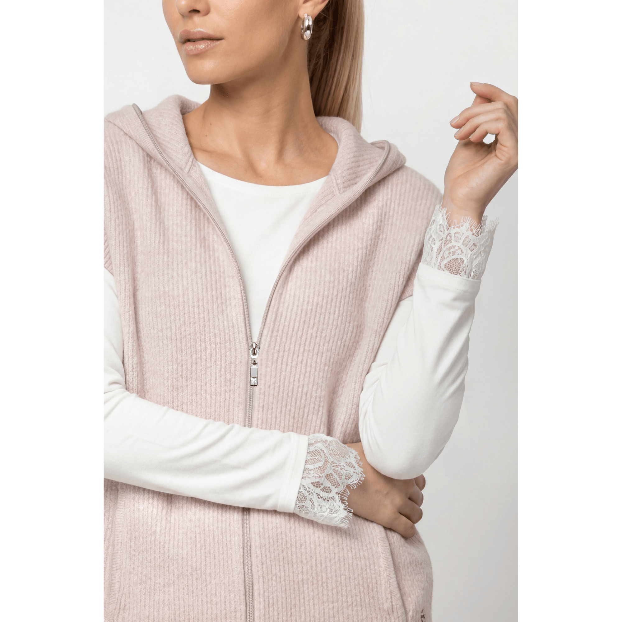 Strickweste mit durchgehendem Reißverschluss - Mode von Monari