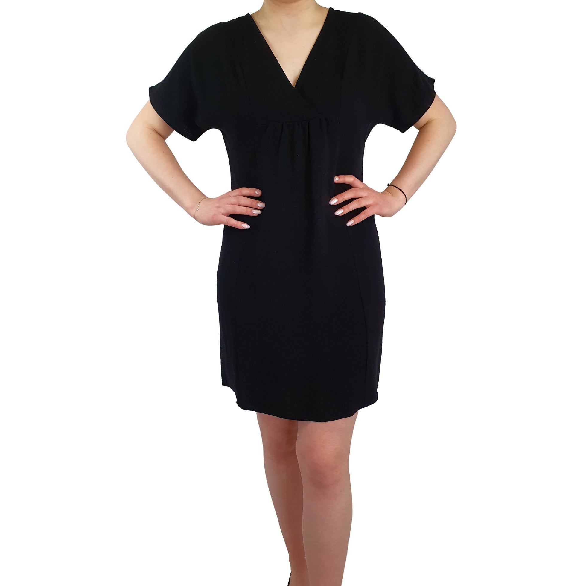 Kleid mit V-Ausschnitt in Leinen-Qualität. Mode von M.X.O. Seidel Moden Onlineshop