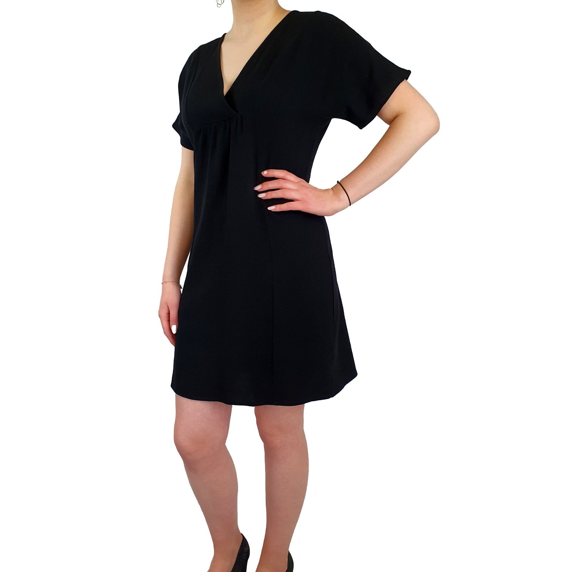 Kleid mit V-Ausschnitt in Leinen-Qualität. Mode von M.X.O. Seidel Moden Onlineshop