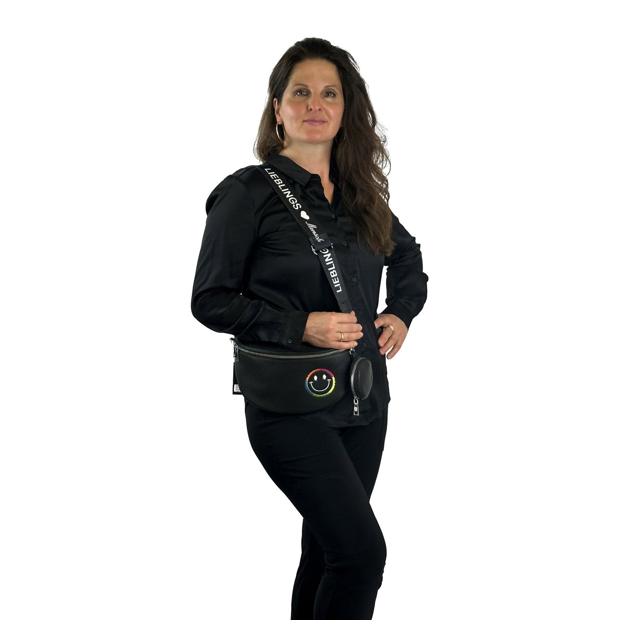 Umhängetasche Smiley mit Reißverschlussfach. Mode von Cassandra. Seidel Moden Onlineshop