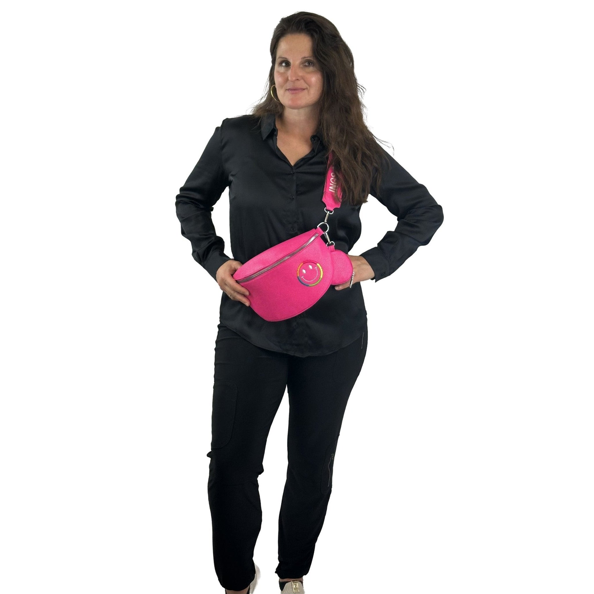 Umhängetasche Smiley mit Reißverschlussfach. Mode von Cassandra. Seidel Moden Onlineshop