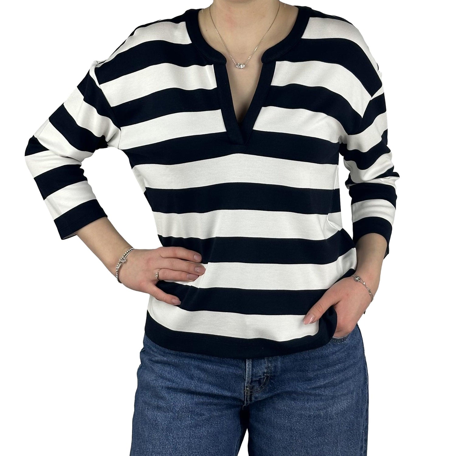 Sweatshirt mit V-Ausschnitt. Mode von Monari. Seidel Moden Onlineshop