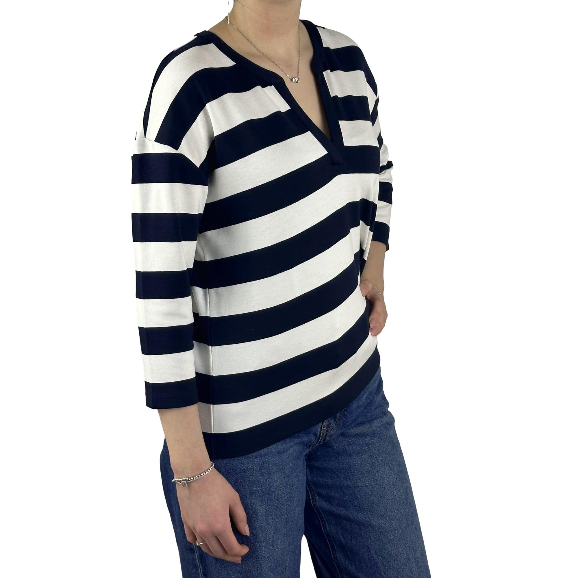 Sweatshirt mit V-Ausschnitt. Mode von Monari. Seidel Moden Onlineshop