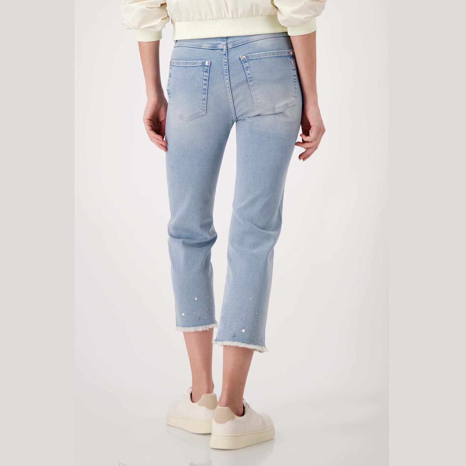 Jeans mir Schmuckdetails - Mode von Monari