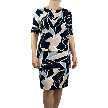 Kleid mit Stufen und Allover-Print. Mode von Betty Barclay. Seidel Moden Onlineshop