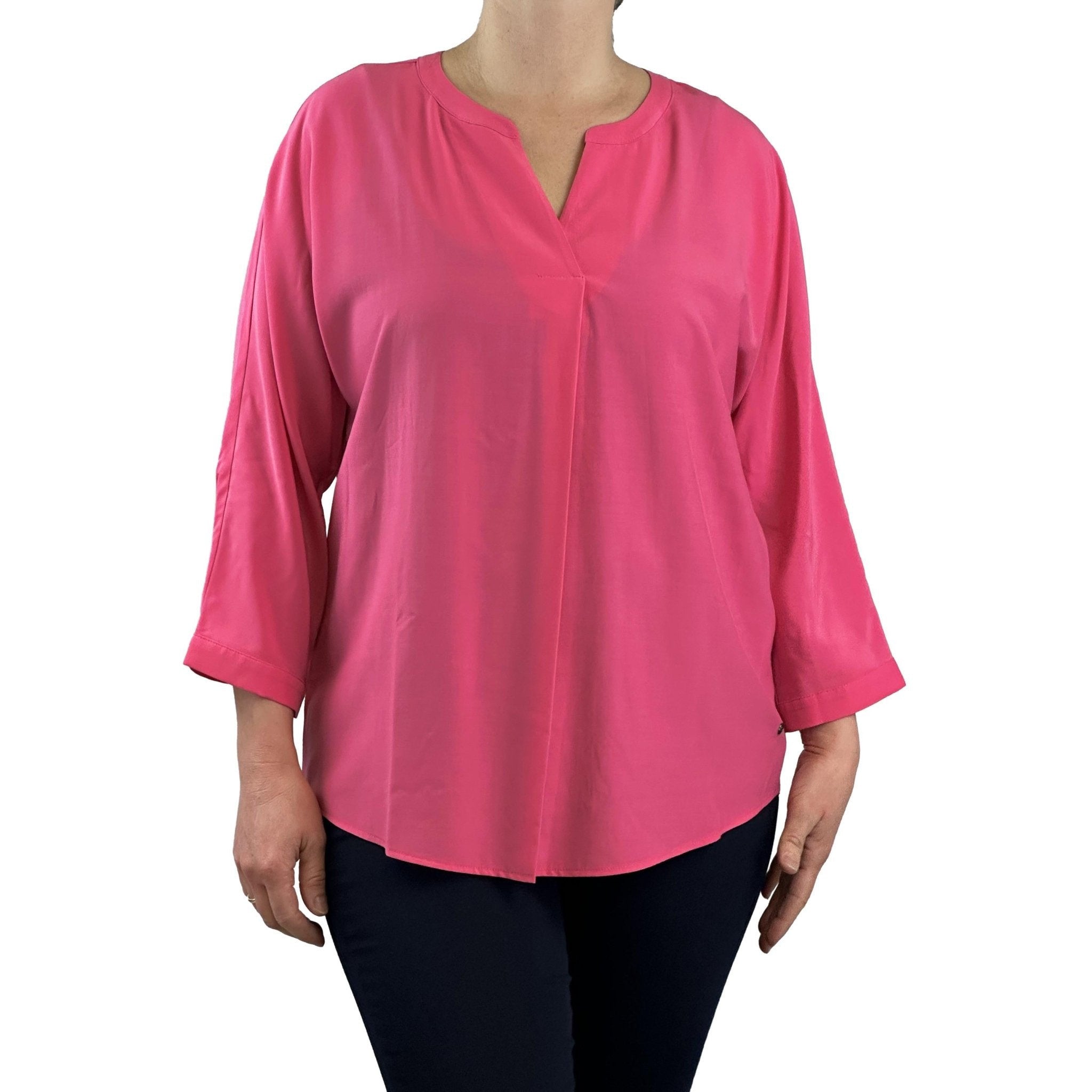 Schluse mit Knopfleiste am Rücken. Mode von Betty &amp; Co. Seidel Moden Onlineshop