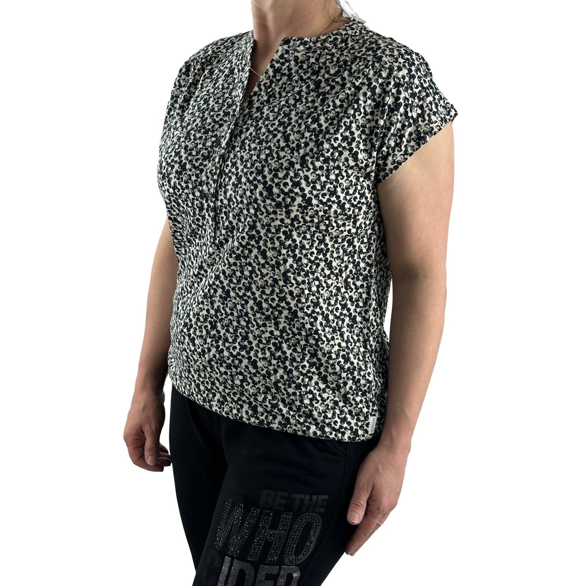 Shirt in Grautönen und Tunnelzug. Mode von Betty &amp; Co. Seidel Moden Onlineshop