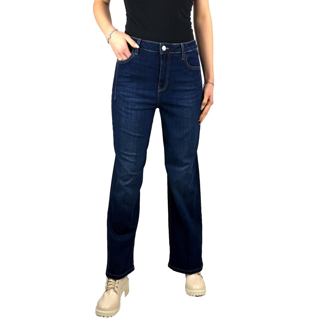 Jeans mit weitem Bein - Mode von Blue Fire
