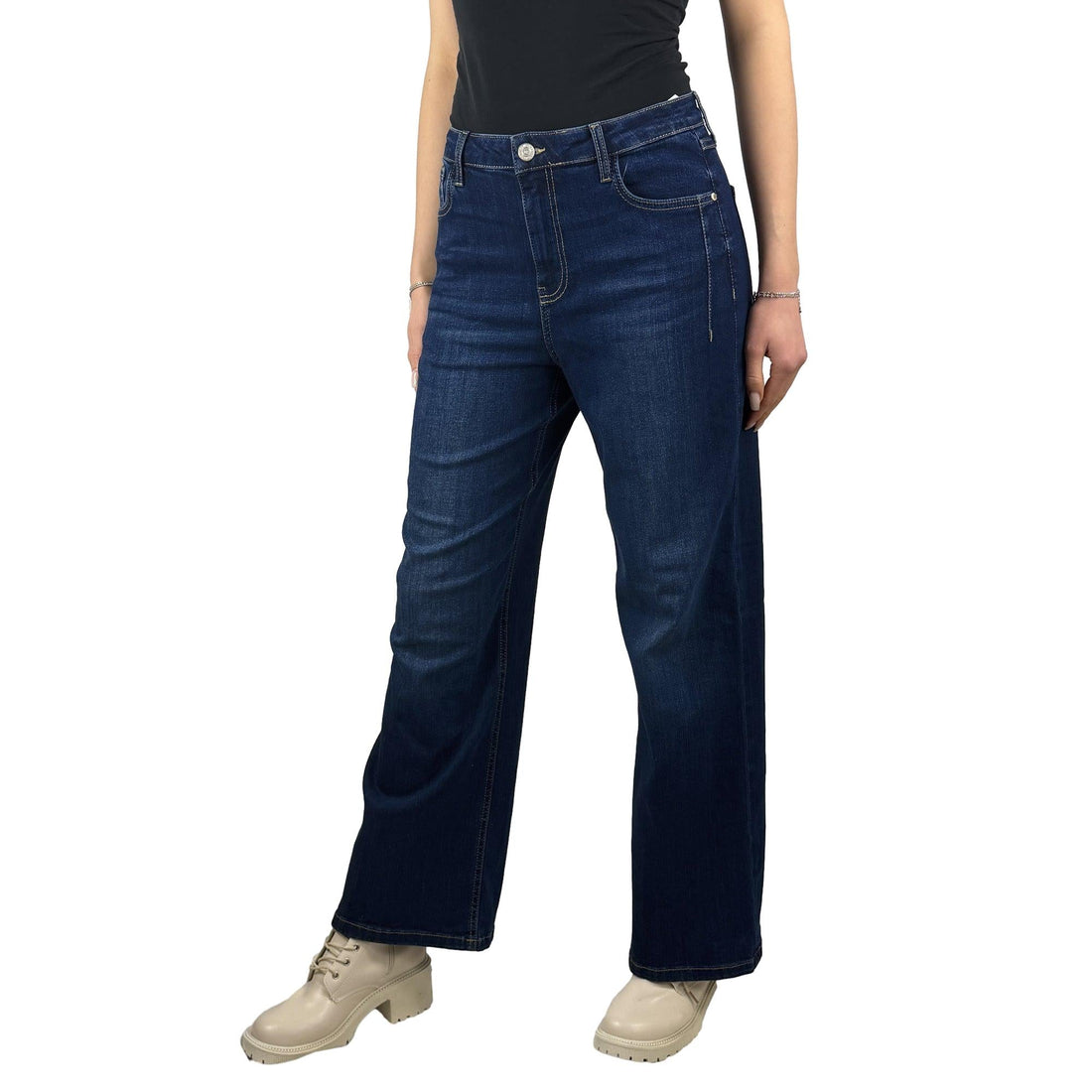 Jeans mit weitem Bein - Mode von Blue Fire