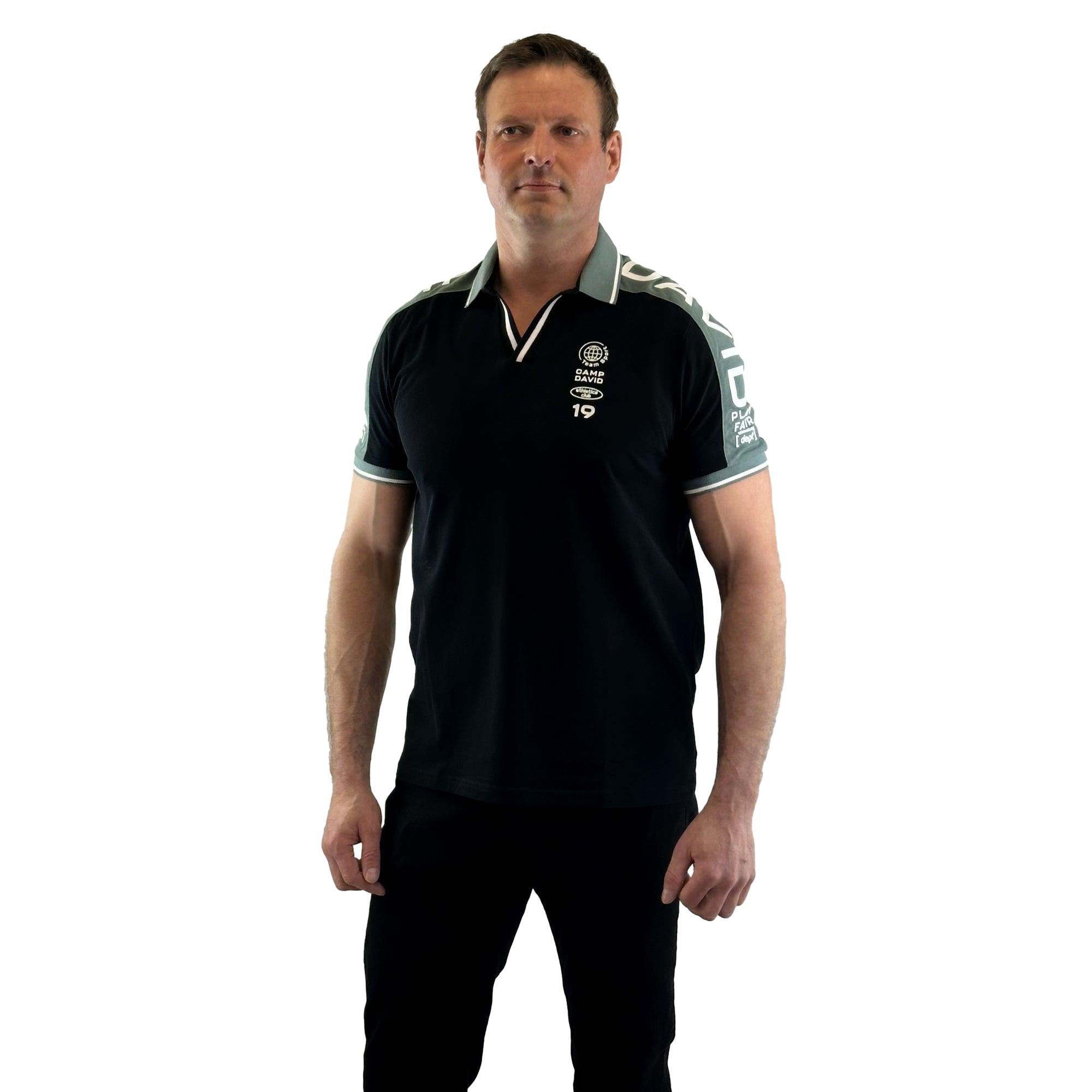 Polo mit V-Ausschnitt. Mode von Camp David. Seidel Moden Onlineshop