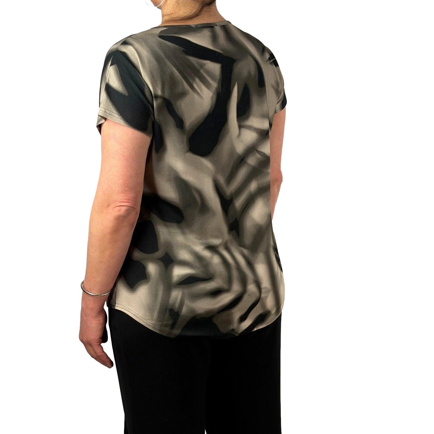 Shirt mit Allover - Print - Mode von Doris Streich