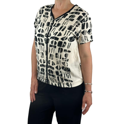 Shirt mit V-Ausschnitt. Mode von Kalisson. Seidel Moden Onlineshop