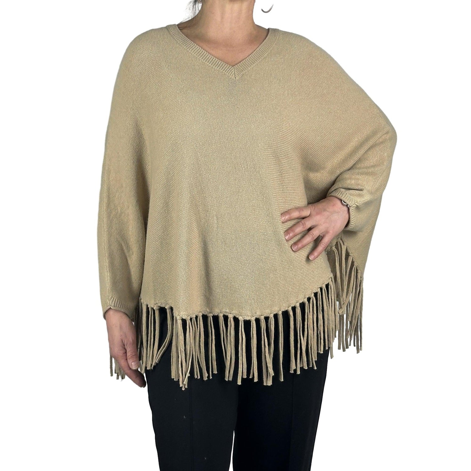 Poncho mit Fransen. Mode von Monari. Seidel Moden Onlineshop