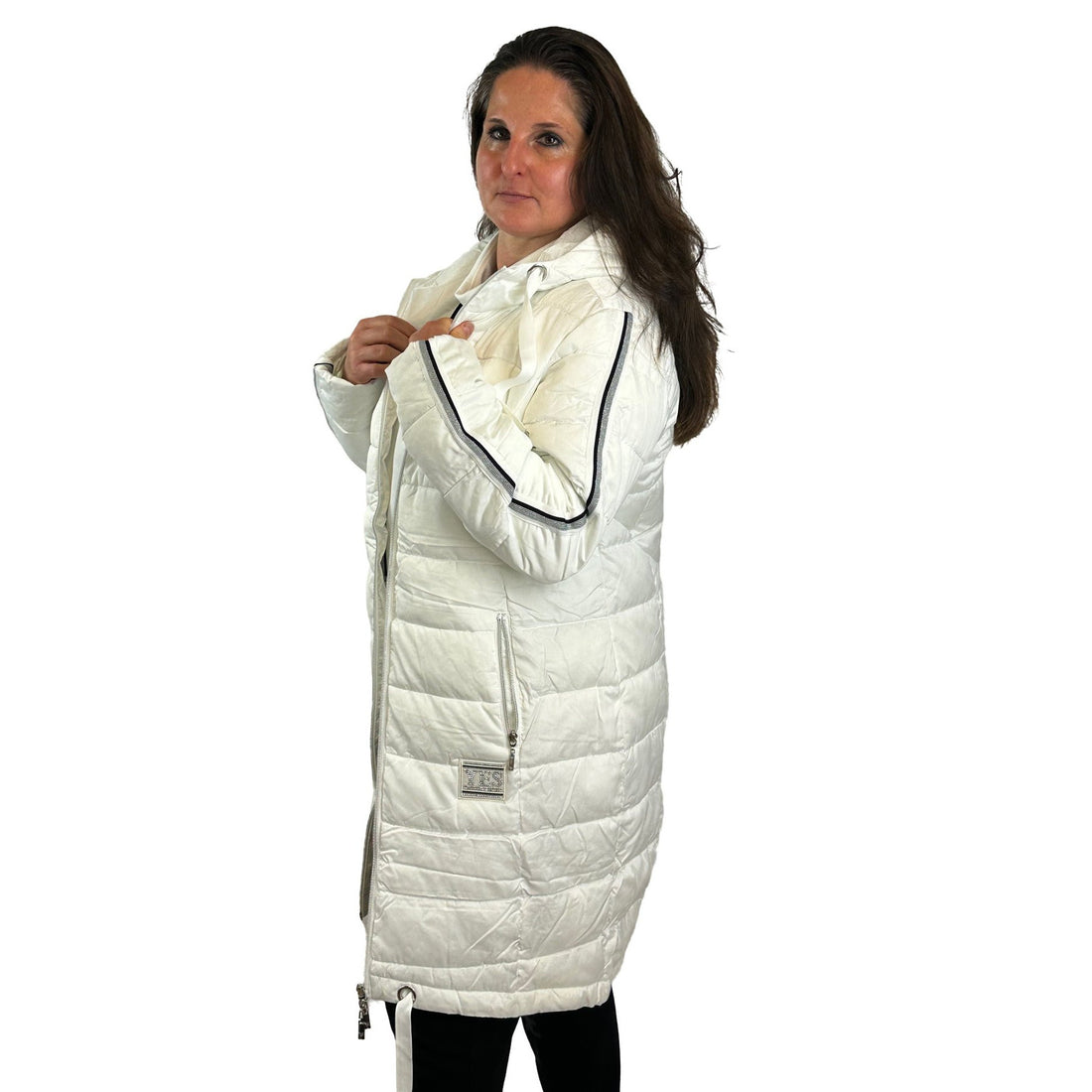 Lange Steppjacke mit Galonstreifen. Mode von Monari. Seidel Moden Onlineshop