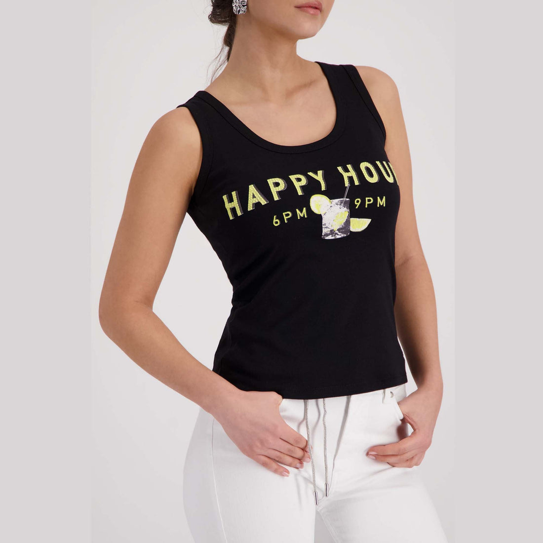Top mit "Happy Hour" - Schriftzug - Mode von Monari