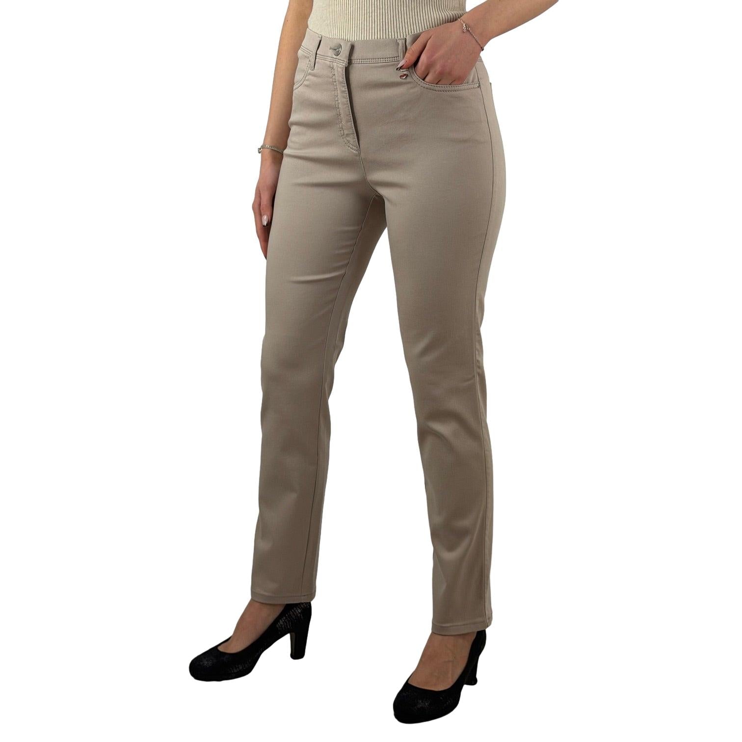 Jeans mit Stretch - Mode von Relaxed by Toni