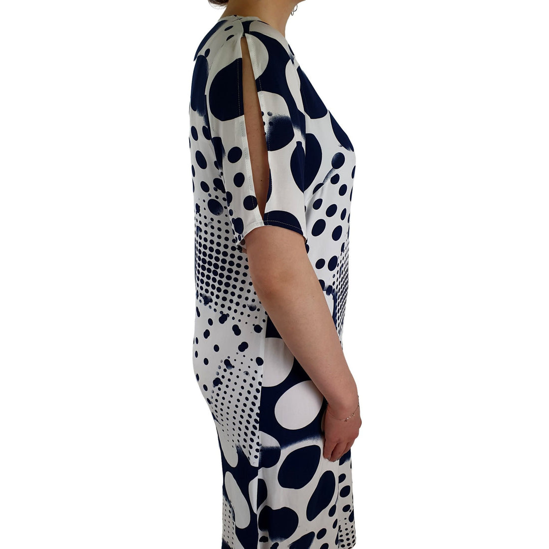 Kleid mit Tupfenmuster. Mode von Seidel. Seidel Moden Onlineshop