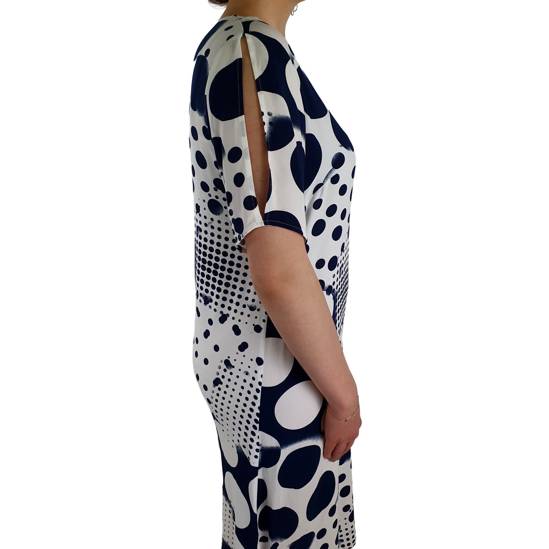 Kleid mit Tupfenmuster. Mode von Seidel. Seidel Moden Onlineshop