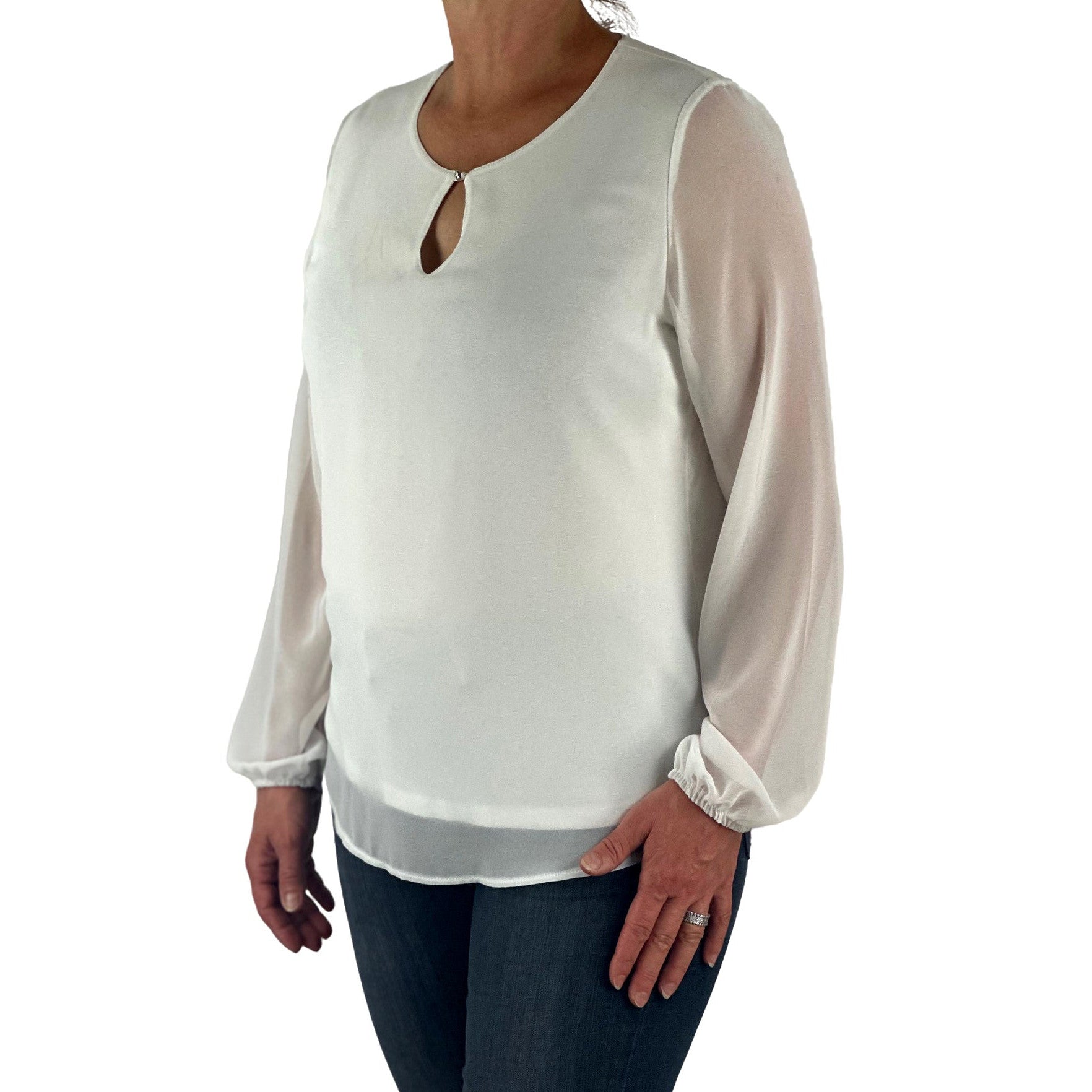 Schluse mit Cut-Out am Ausschnitt. Mode von Seidel. Seidel Moden Onlineshop