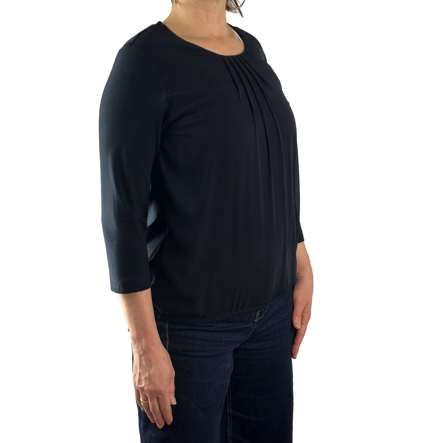 Schluse mit Faltenwurf - Mode von Sommermann